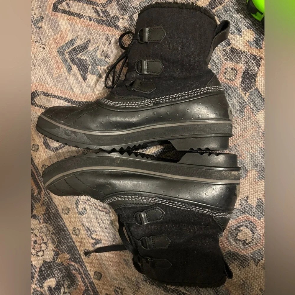 Sorel Black Winter Boots size 9.5
